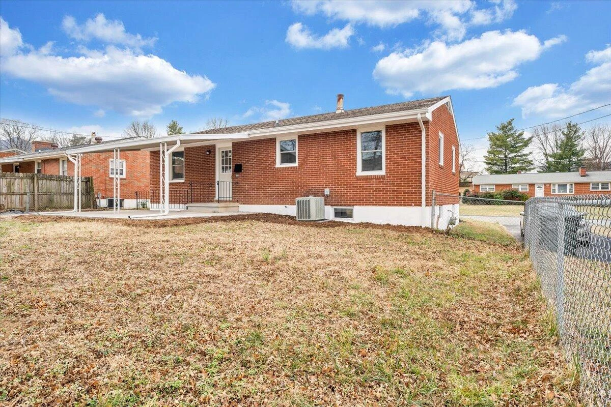 2120 Ellison AVE - Photo 35