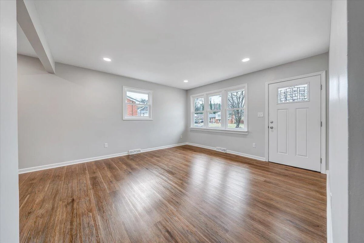 2120 Ellison AVE - Photo 5