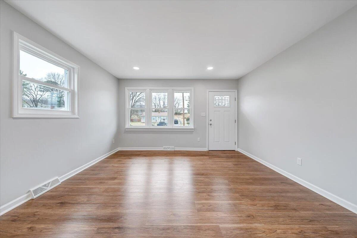 2120 Ellison AVE - Photo 6