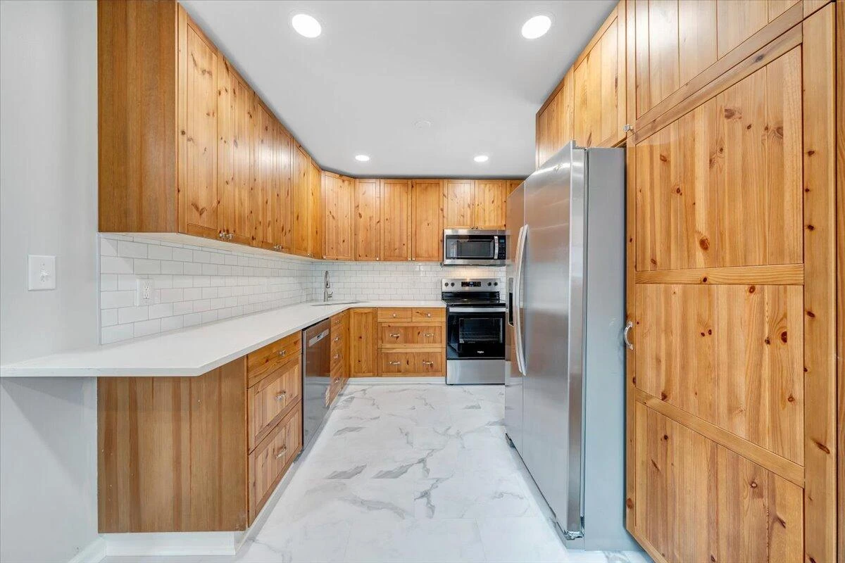 2120 Ellison AVE - Photo 9
