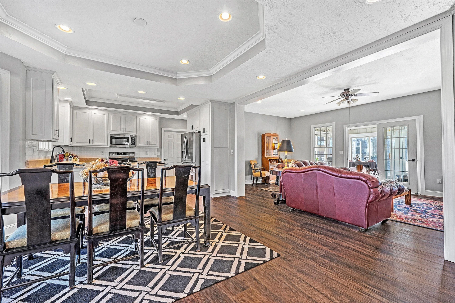 395 Chestnut Creek DR - Photo 12