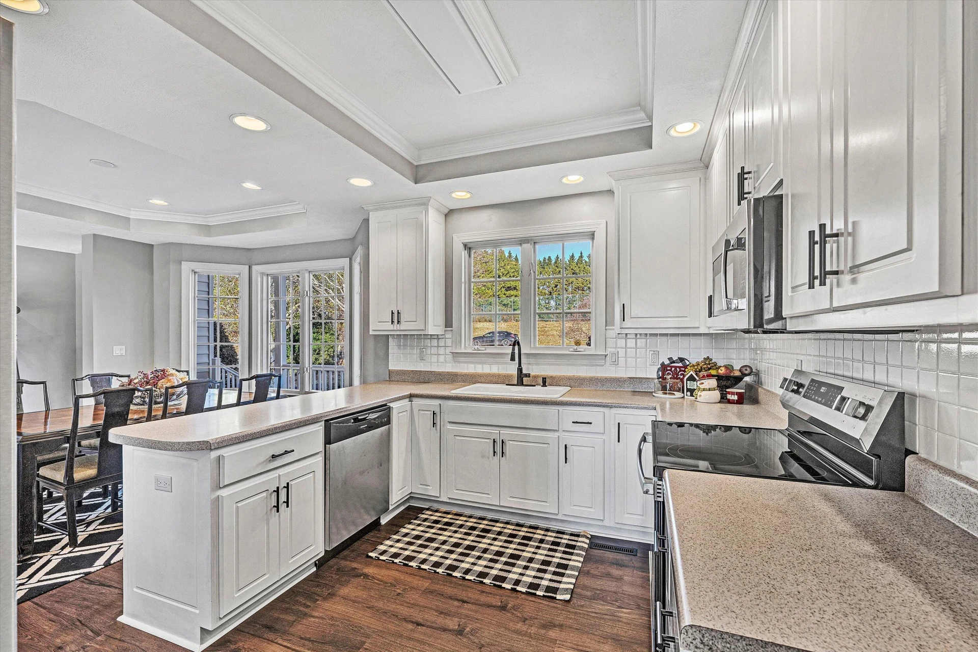 395 Chestnut Creek DR - Photo 15