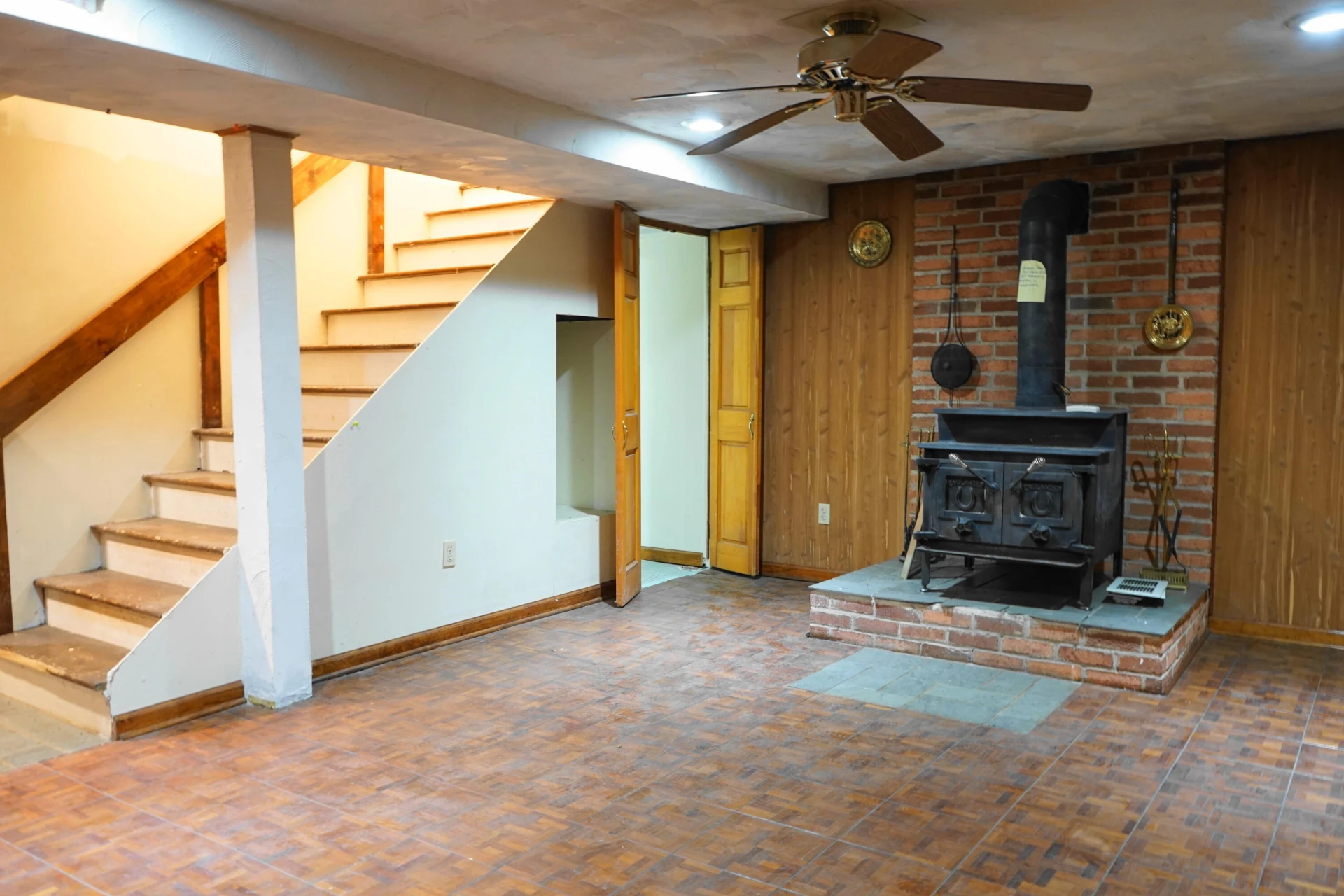 934 Pocahontas AVE NE - Photo 25