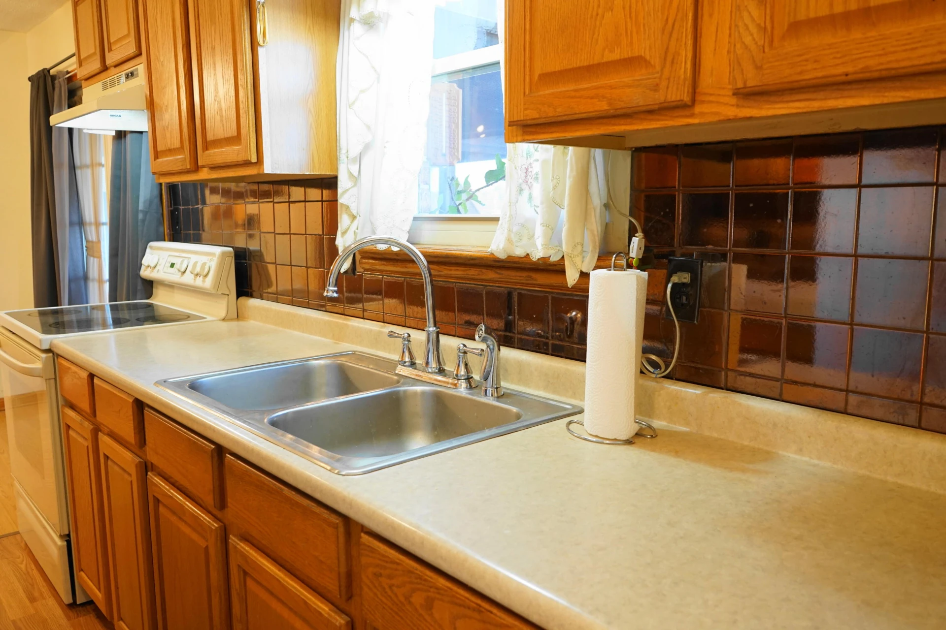 934 Pocahontas AVE NE - Photo 7