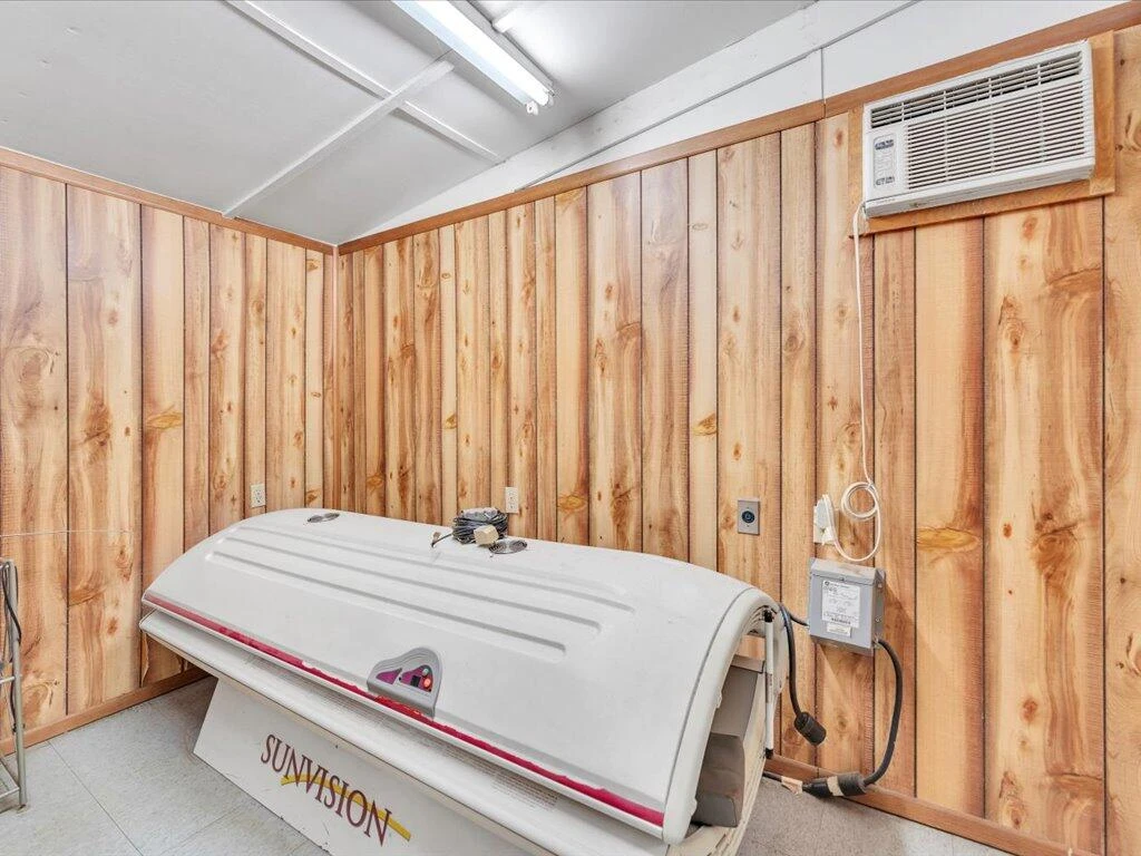 12825 Henry RD - Photo 13
