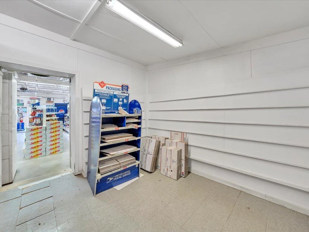 12825 Henry RD - Photo 14