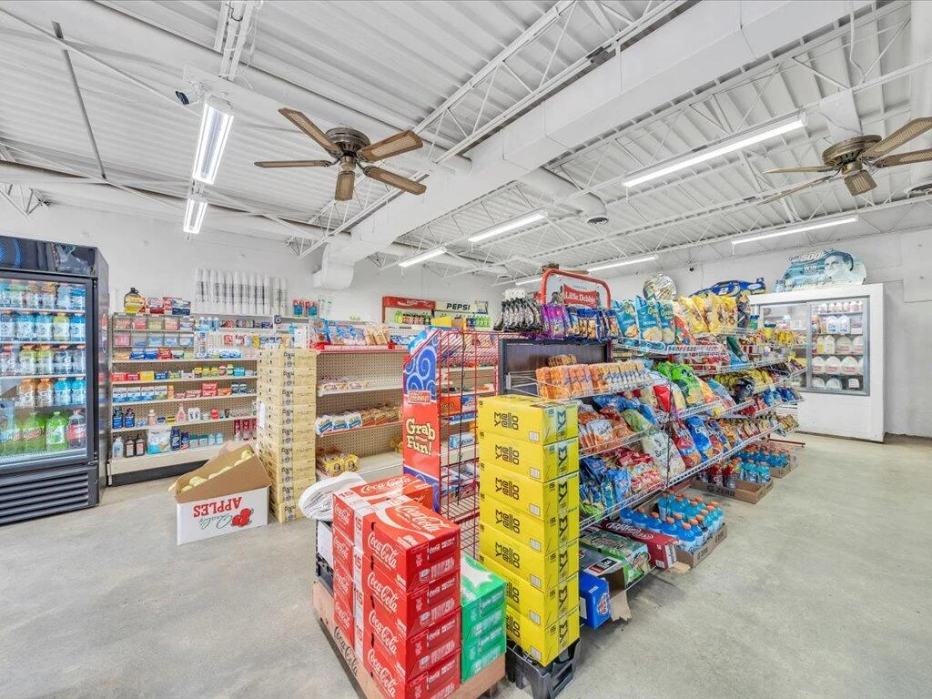 12825 Henry RD - Photo 17