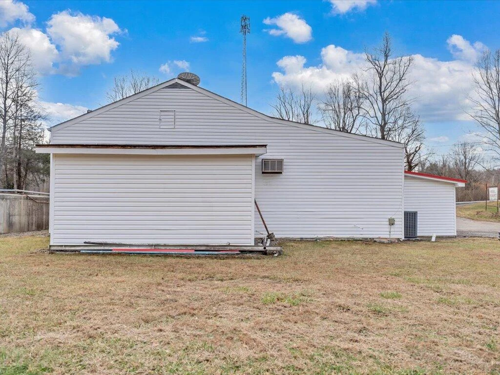 12825 Henry RD - Photo 18