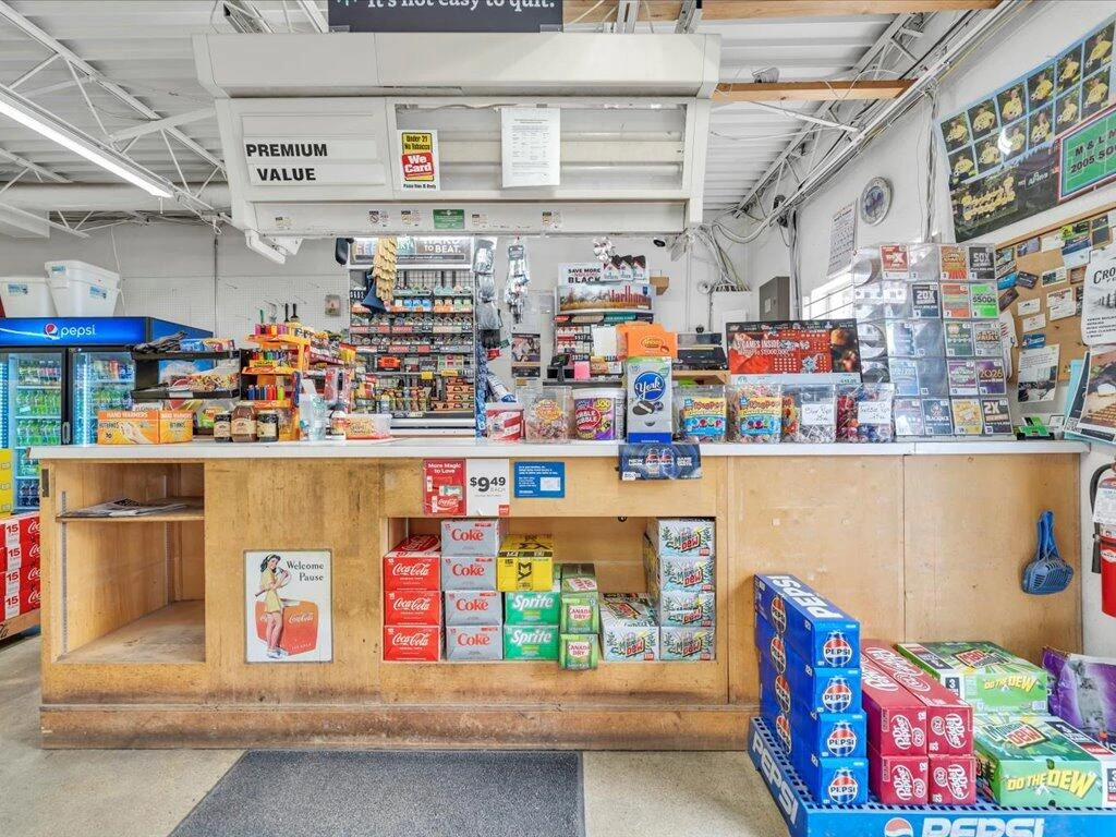 12825 Henry RD - Photo 3