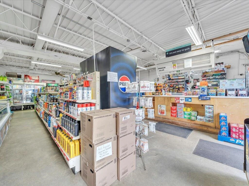 12825 Henry RD - Photo 4