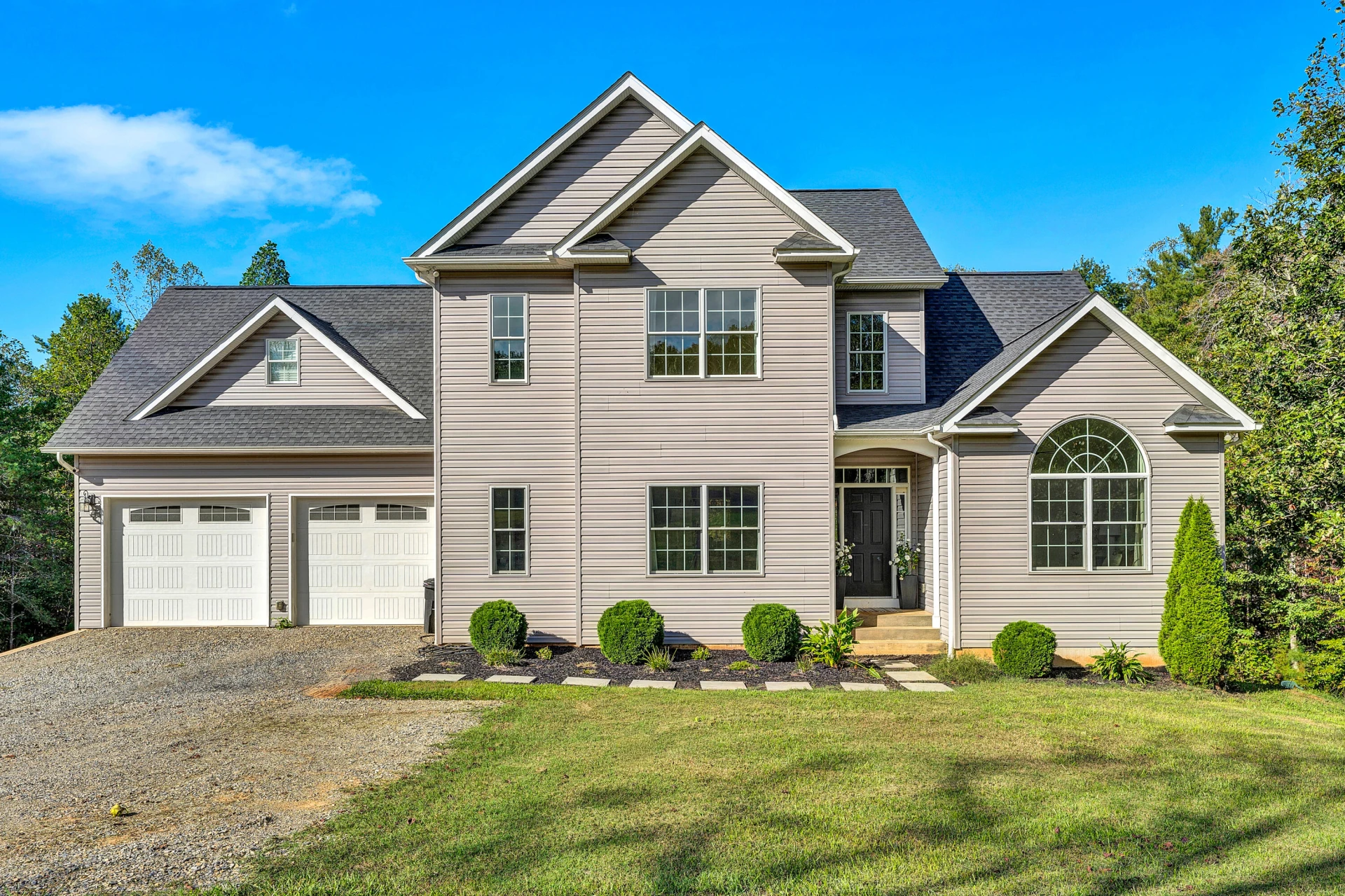 160 Blue Ridge LN