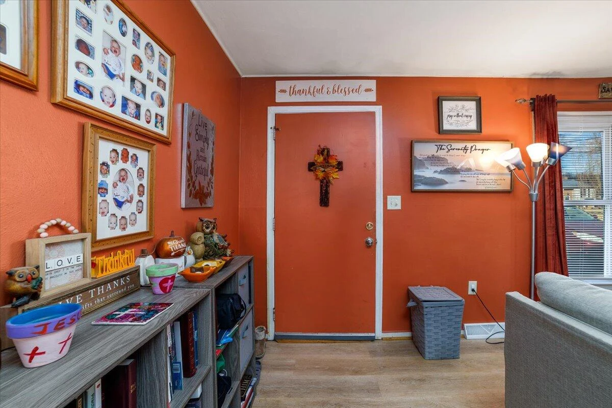 3732 Janney LN - Photo 5