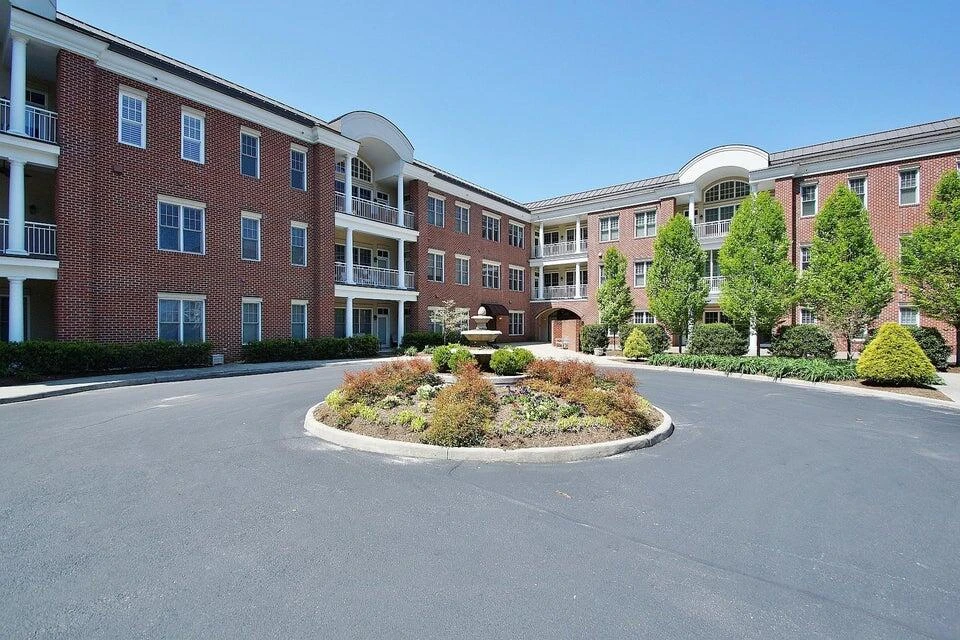 2125 Yellow Mountain RD SE #101