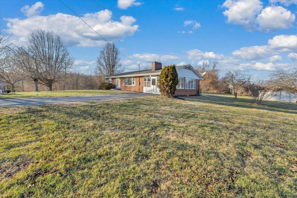 89 Lee ST - Photo 18