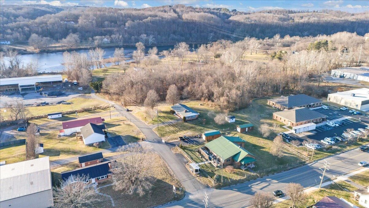 89 Lee ST - Photo 21