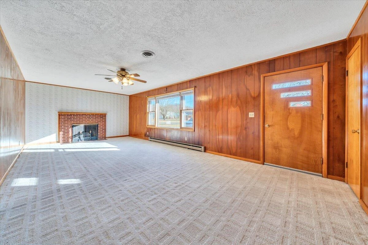 89 Lee ST - Photo 26