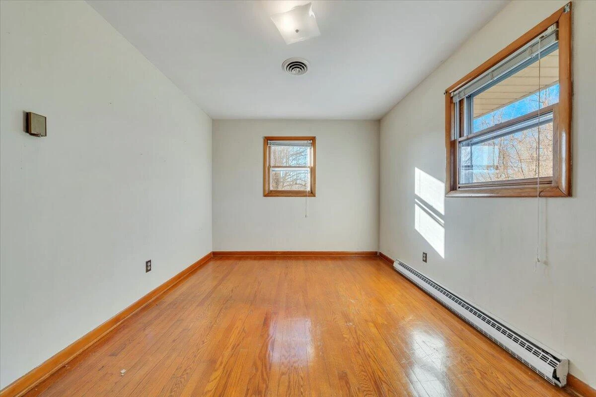 89 Lee ST - Photo 34