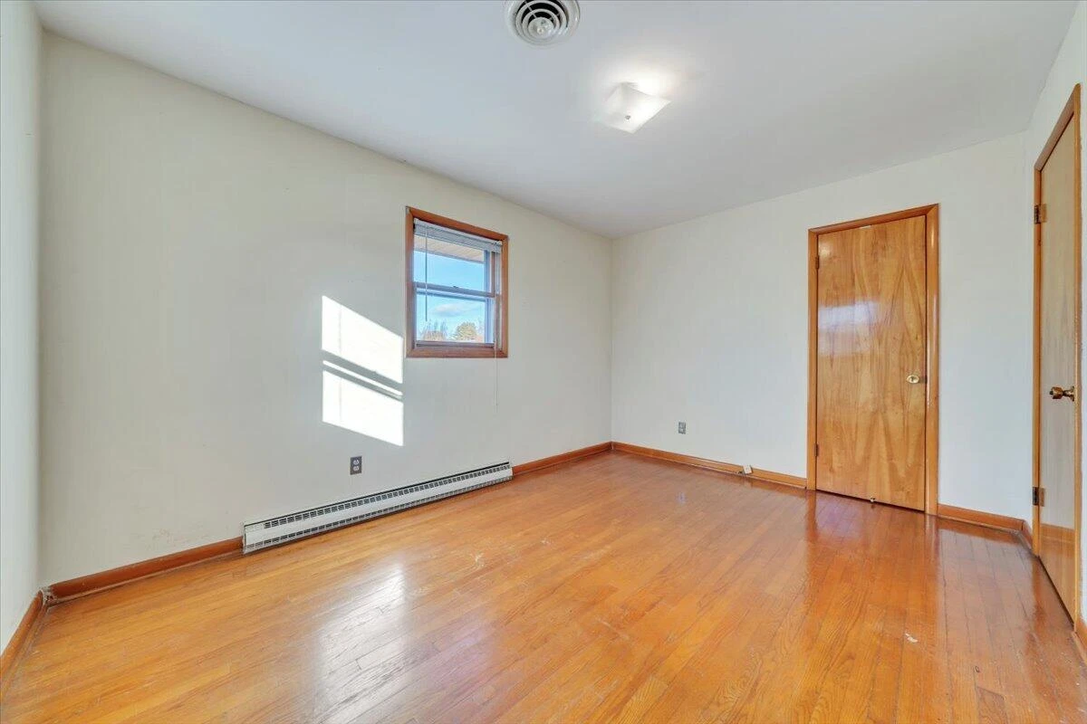 89 Lee ST - Photo 35