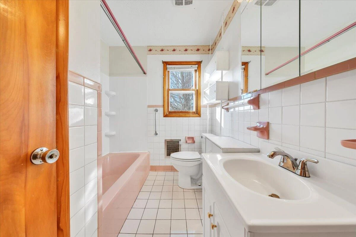 89 Lee ST - Photo 38
