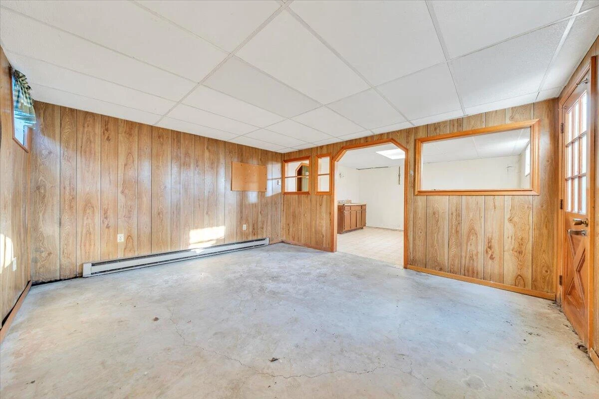 89 Lee ST - Photo 41