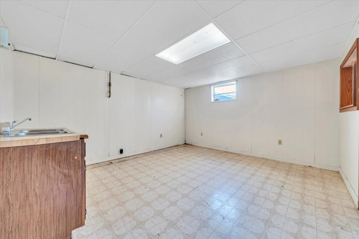 89 Lee ST - Photo 42