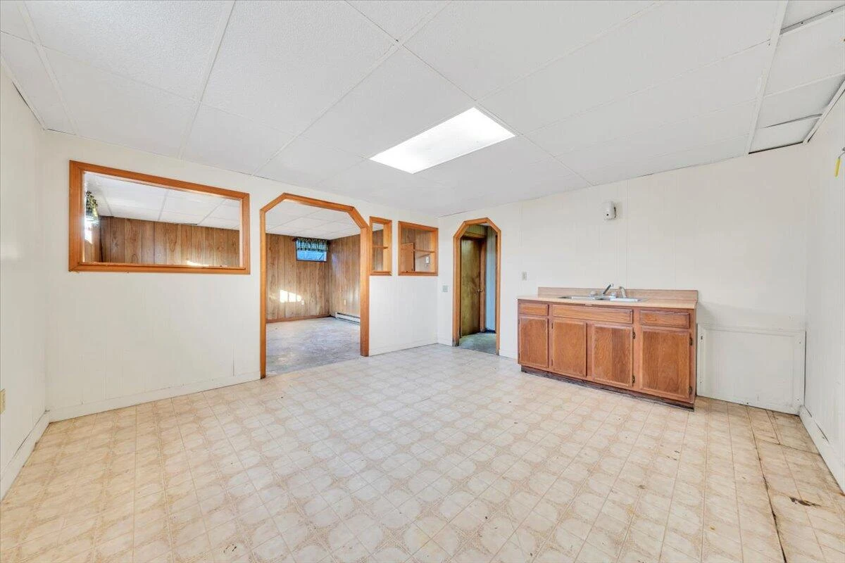 89 Lee ST - Photo 43