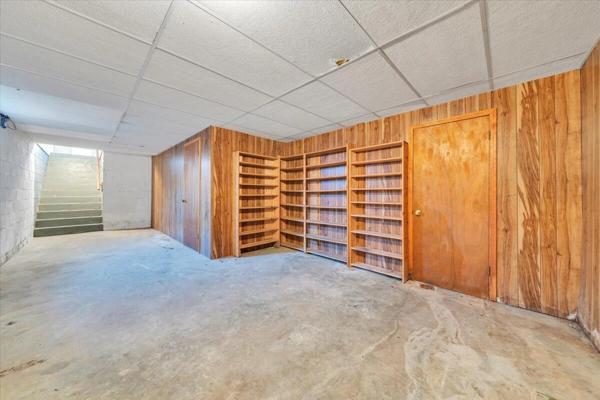 89 Lee ST - Photo 49