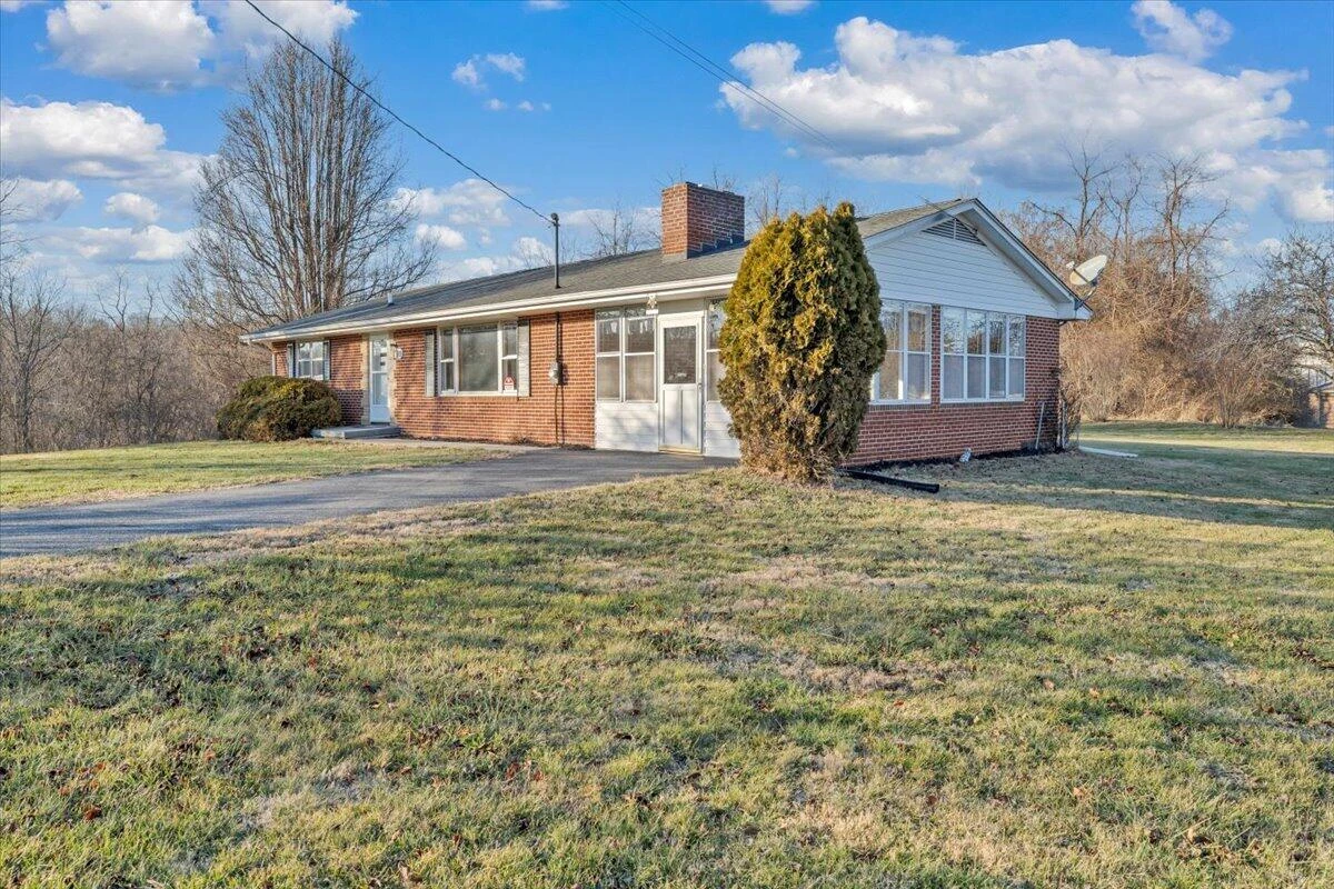 89 Lee ST - Photo 9