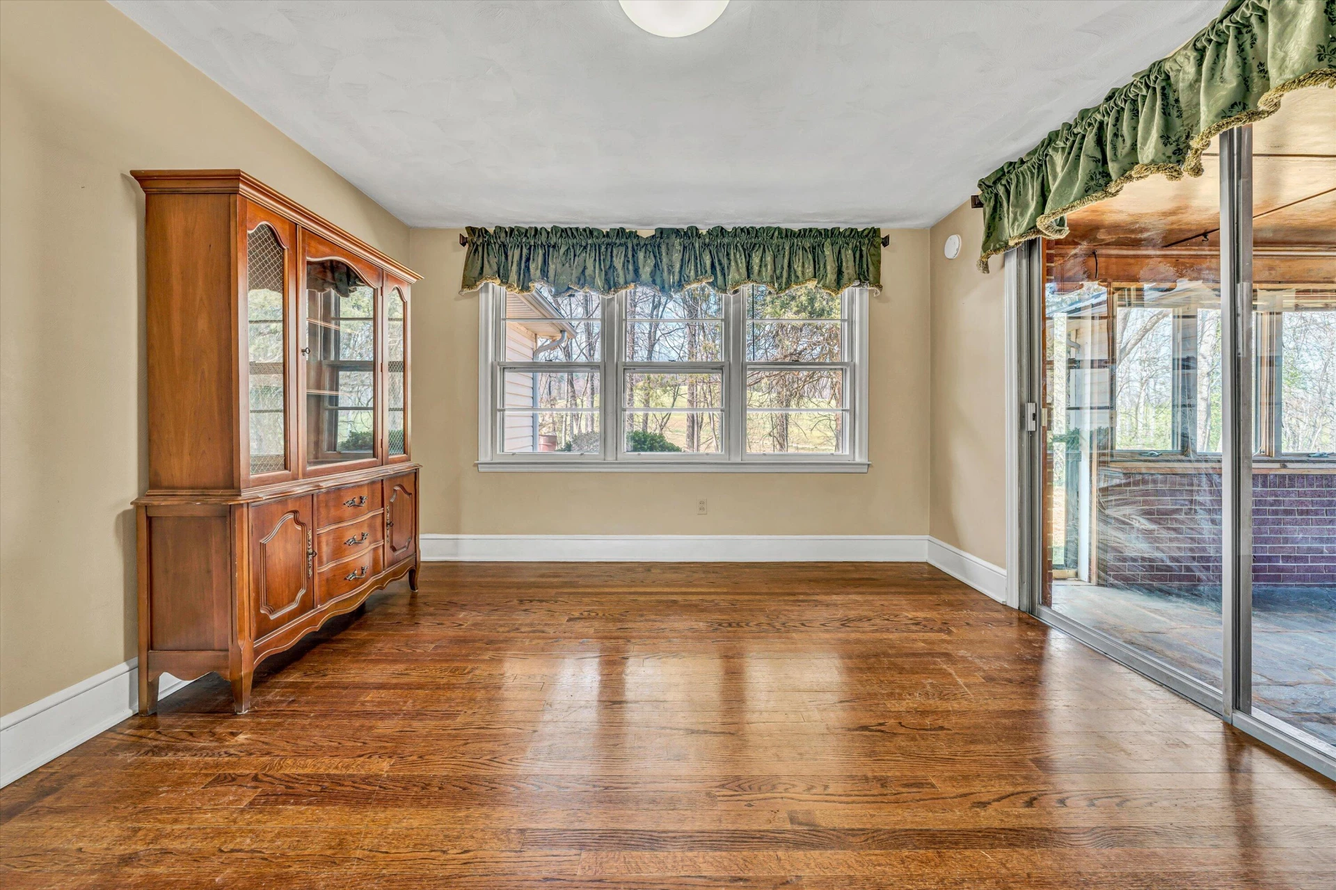 90 CAMPBELLWOOD RD - Photo 16
