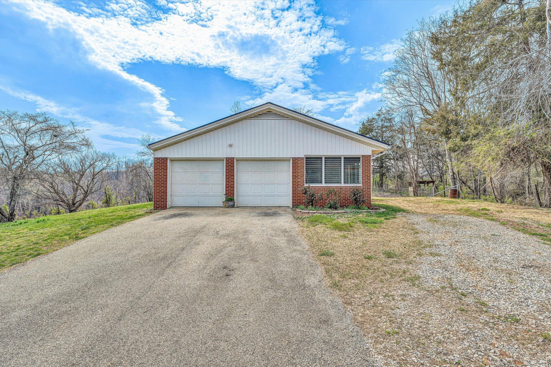 90 CAMPBELLWOOD RD - Photo 36