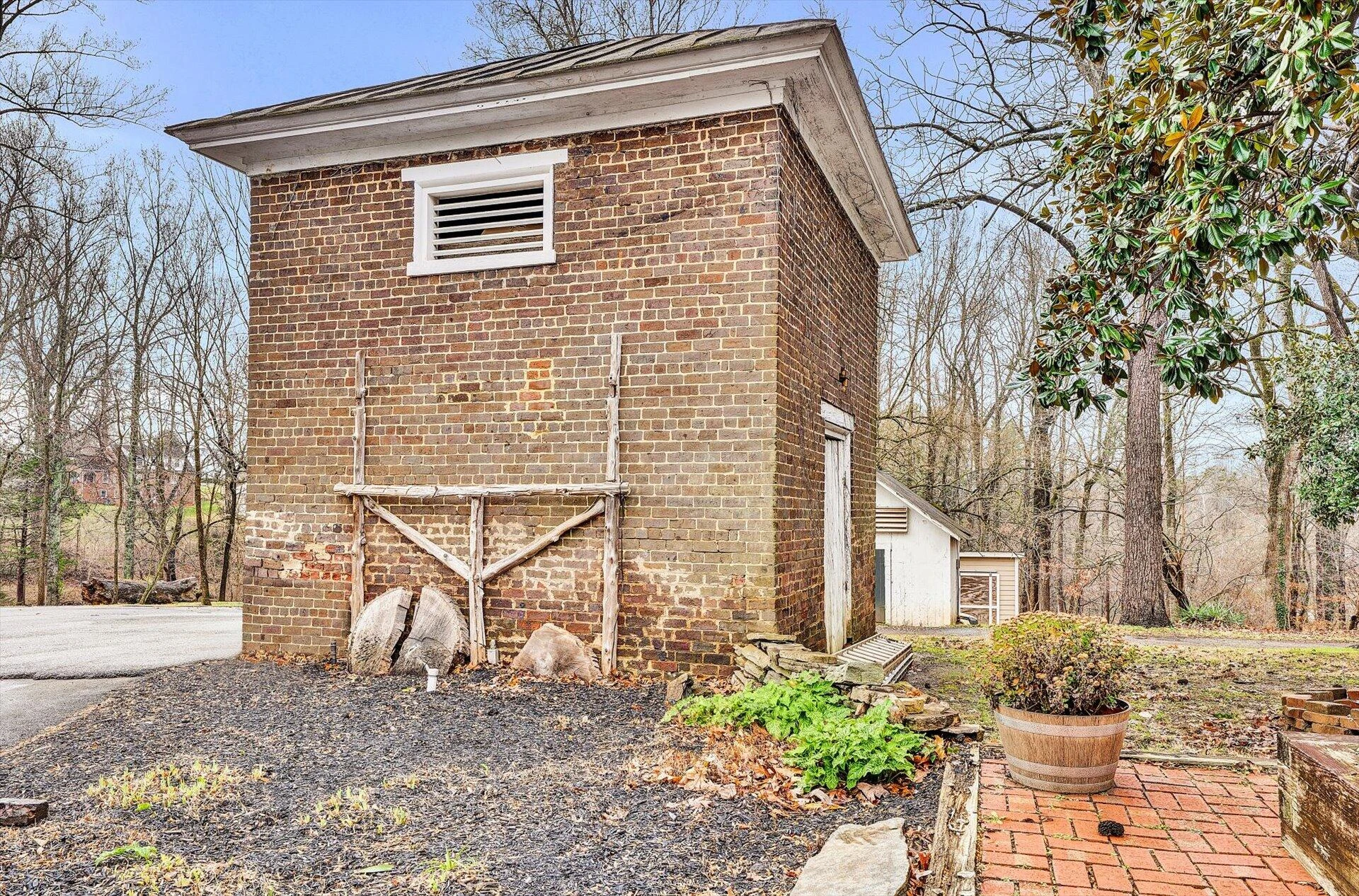 50 FLOYD AVE - Photo 50