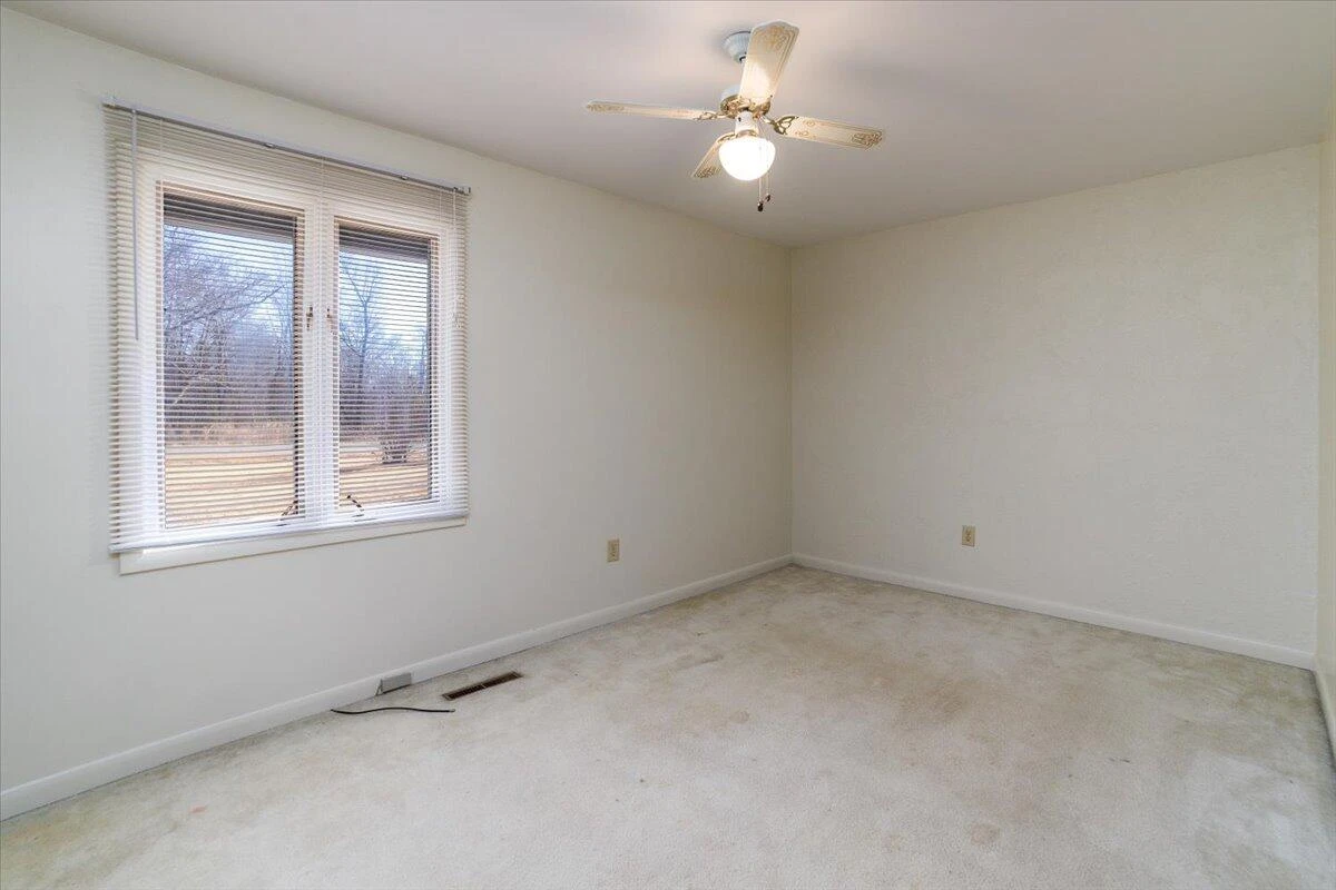 2935 Iron Ridge RD - Photo 14