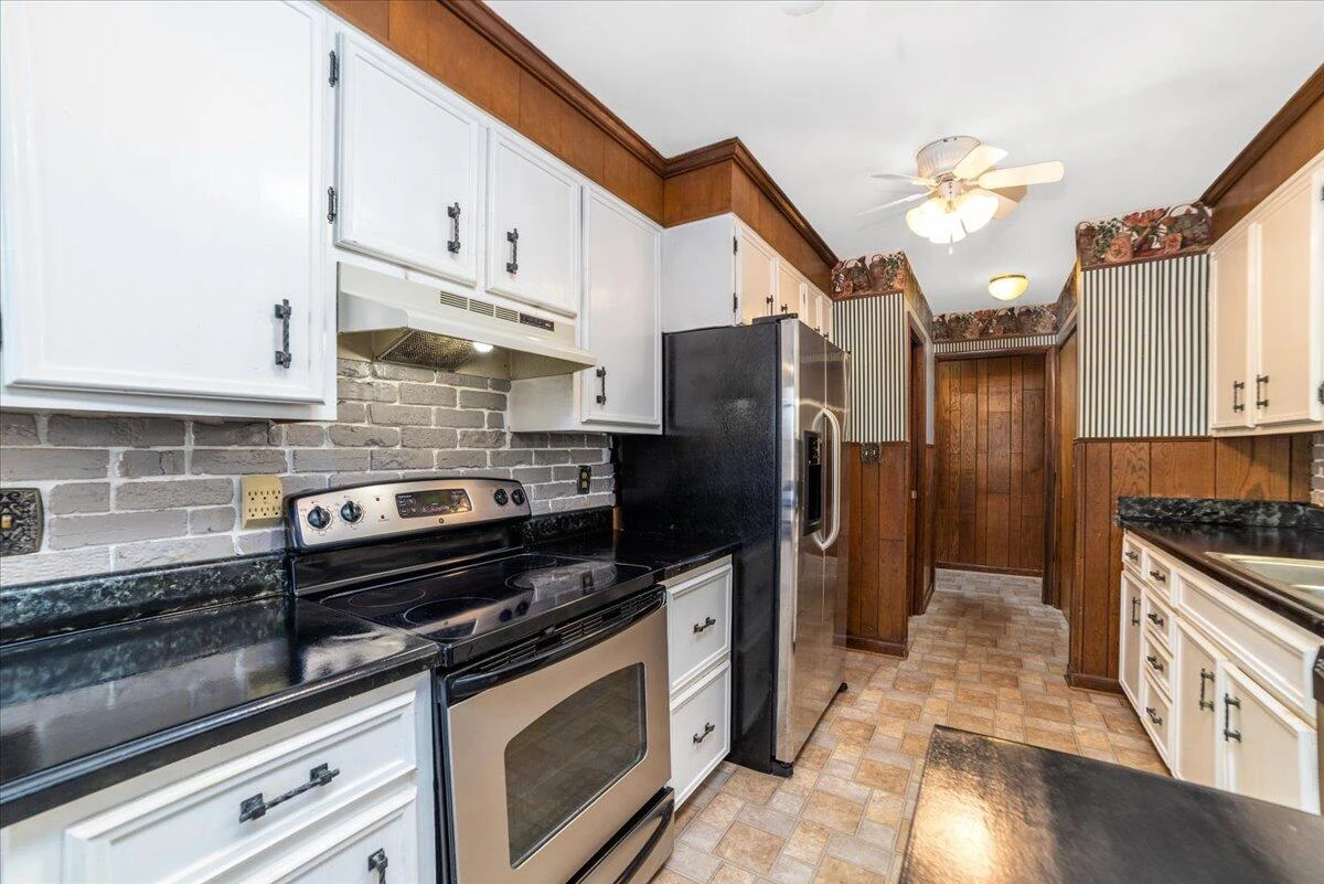 2935 Iron Ridge RD - Photo 9