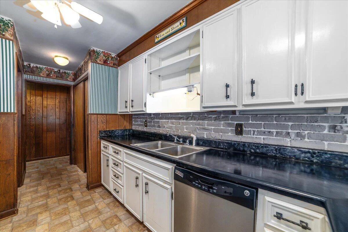 2935 Iron Ridge RD - Photo 10