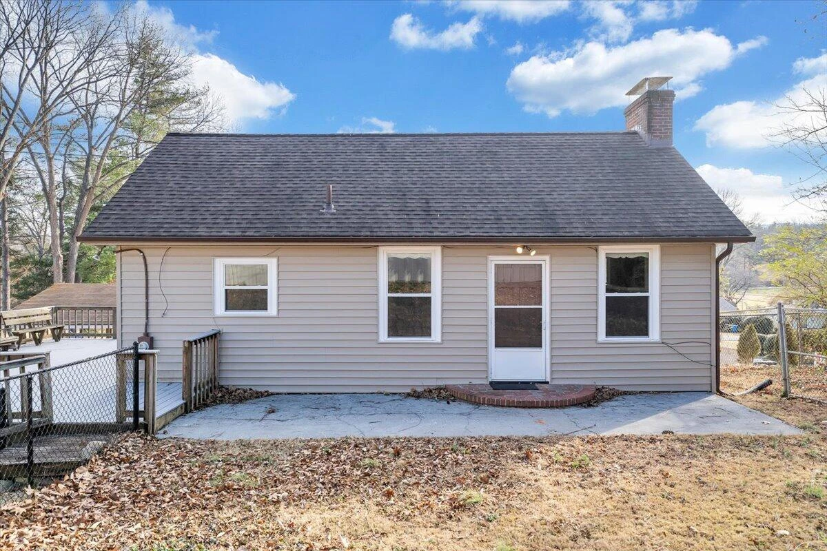 4315 Cravens Creek RD SW - Photo 10