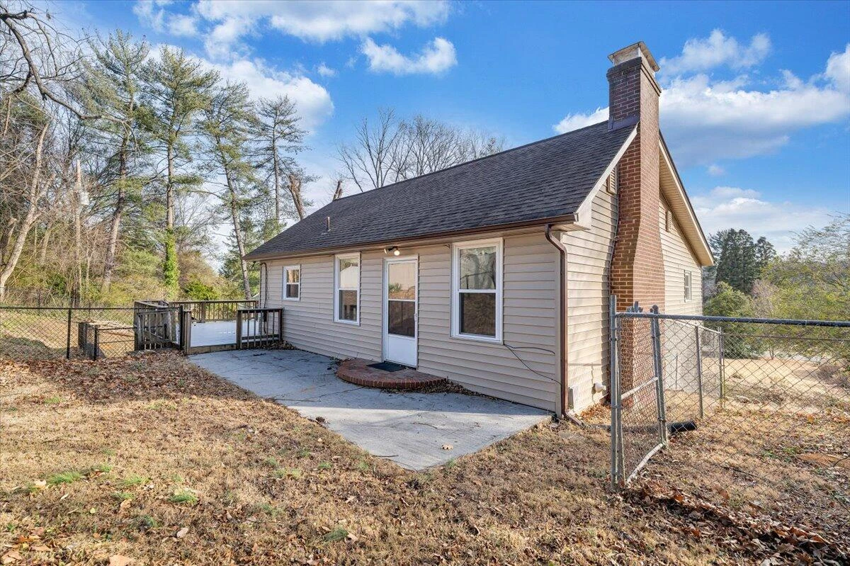 4315 Cravens Creek RD SW - Photo 11