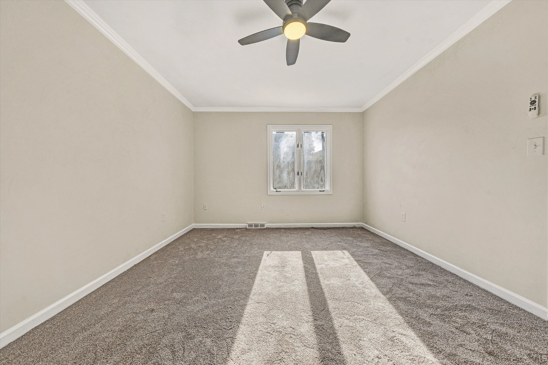 523 Dillon DR - Photo 19