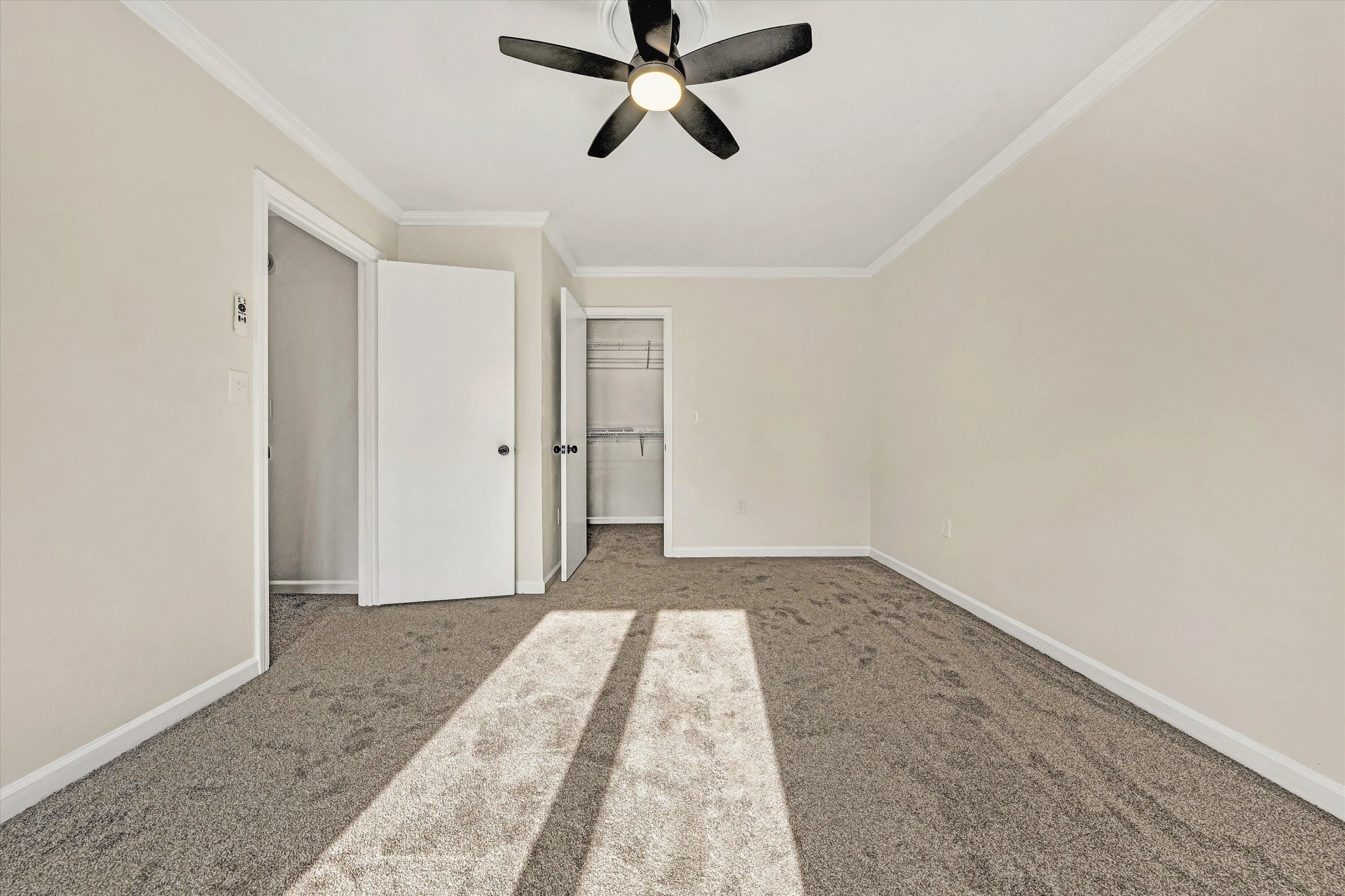 523 Dillon DR - Photo 21