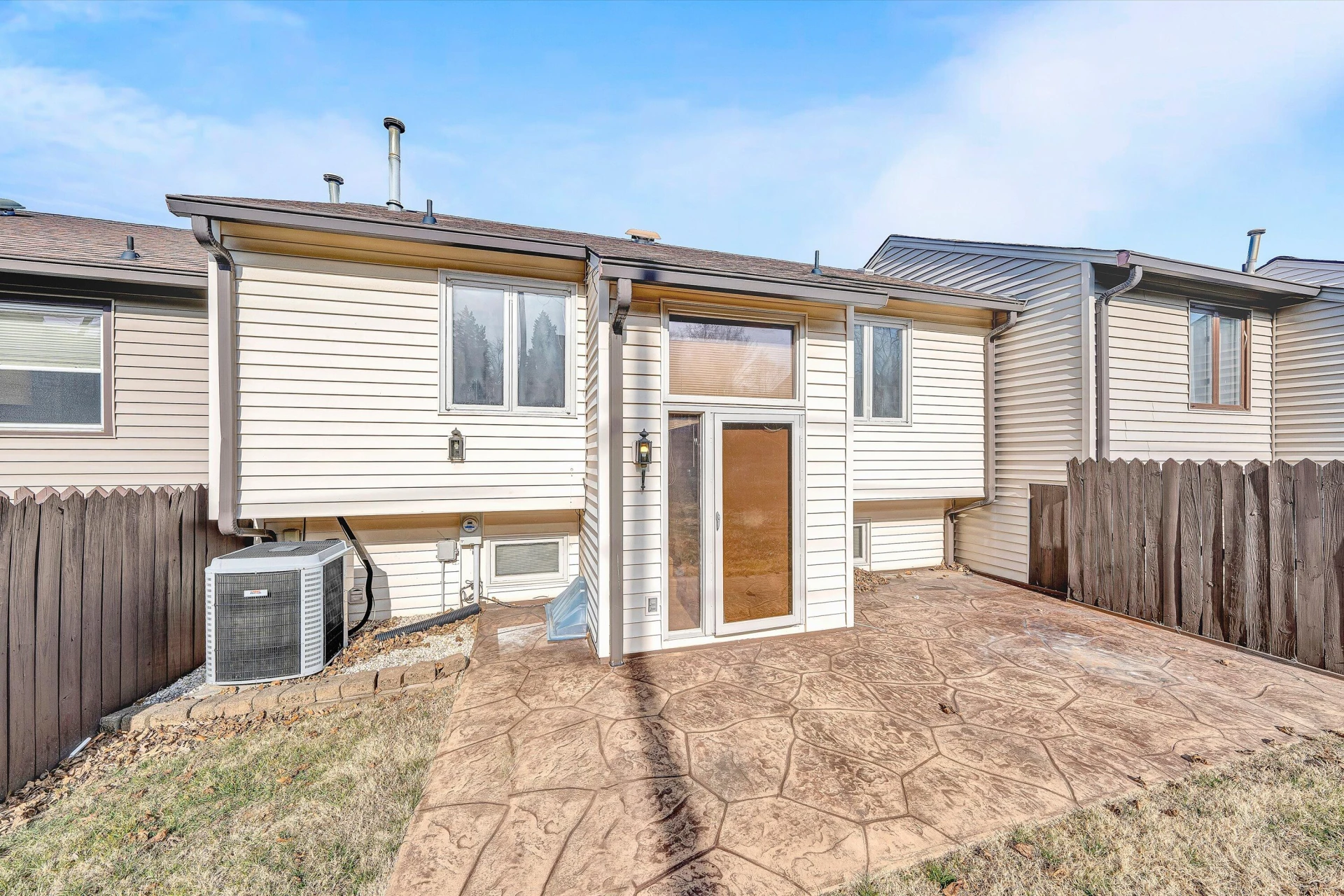 523 Dillon DR - Photo 26