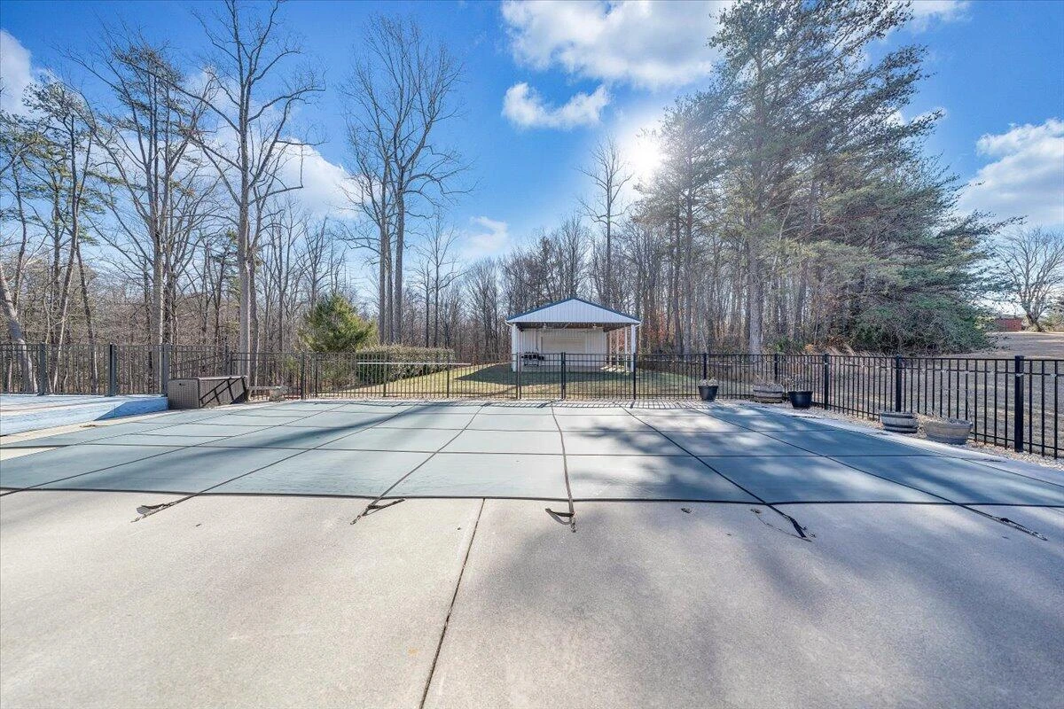 111 DONEGAL LN - Photo 43