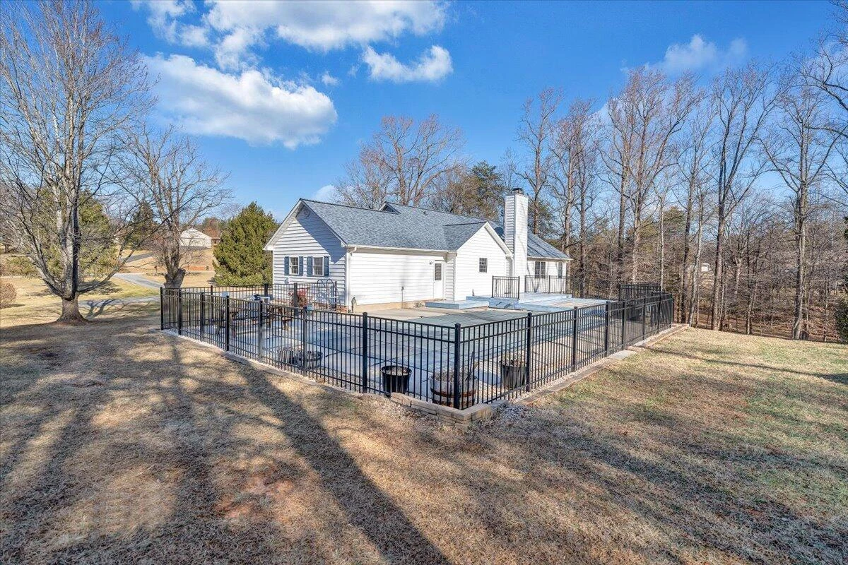 111 DONEGAL LN - Photo 45