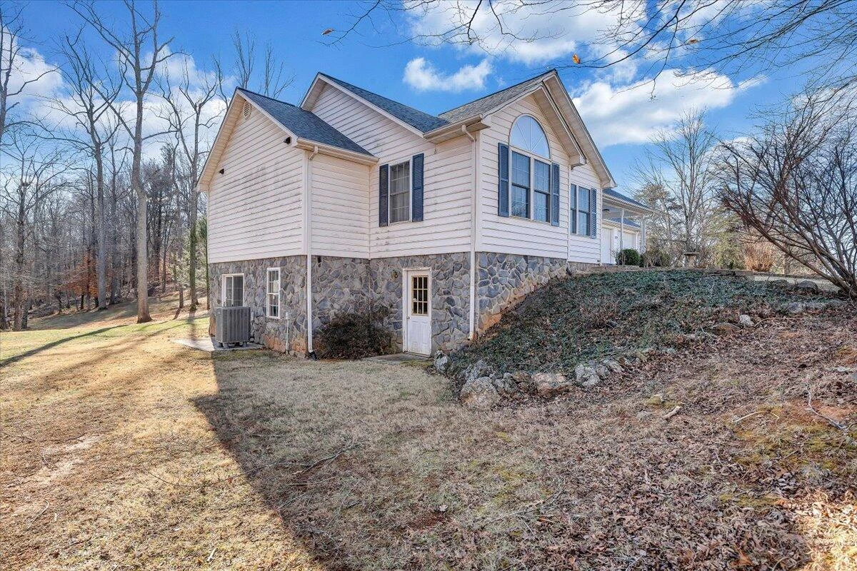 111 DONEGAL LN - Photo 53