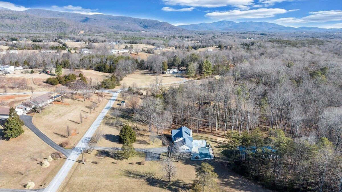 111 DONEGAL LN - Photo 77