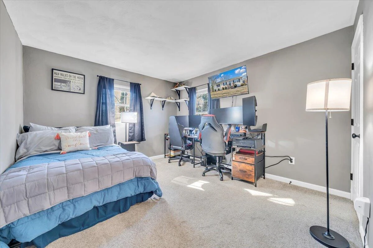 2624 Radford RD NE - Photo 12
