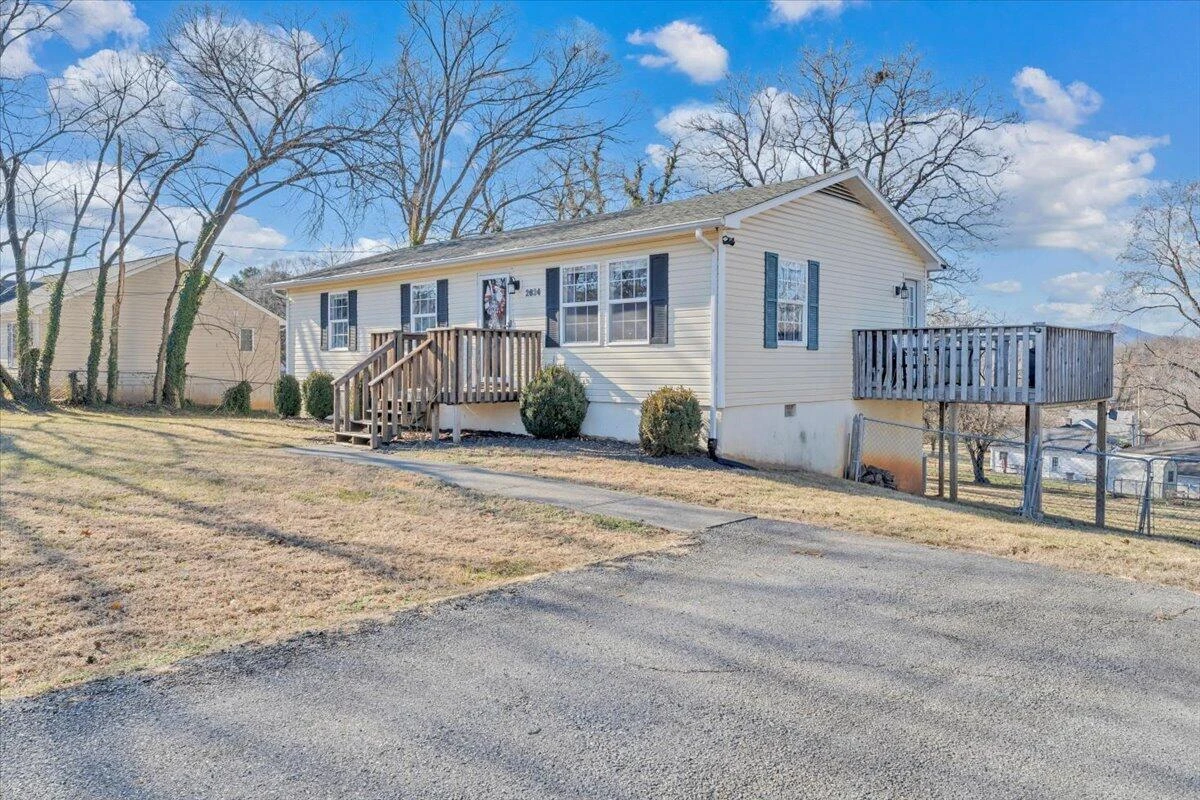 2624 Radford RD NE - Photo 37