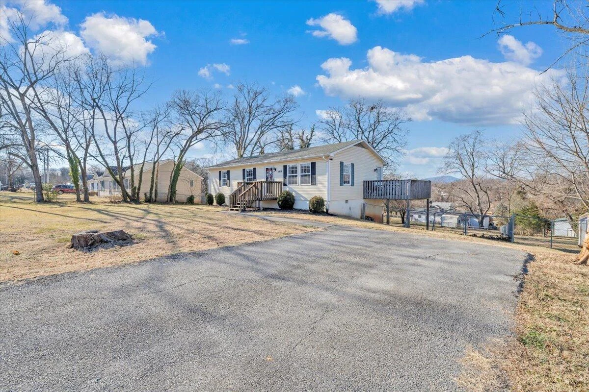 2624 Radford RD NE - Photo 38