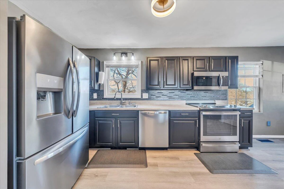 2624 Radford RD NE - Photo 6