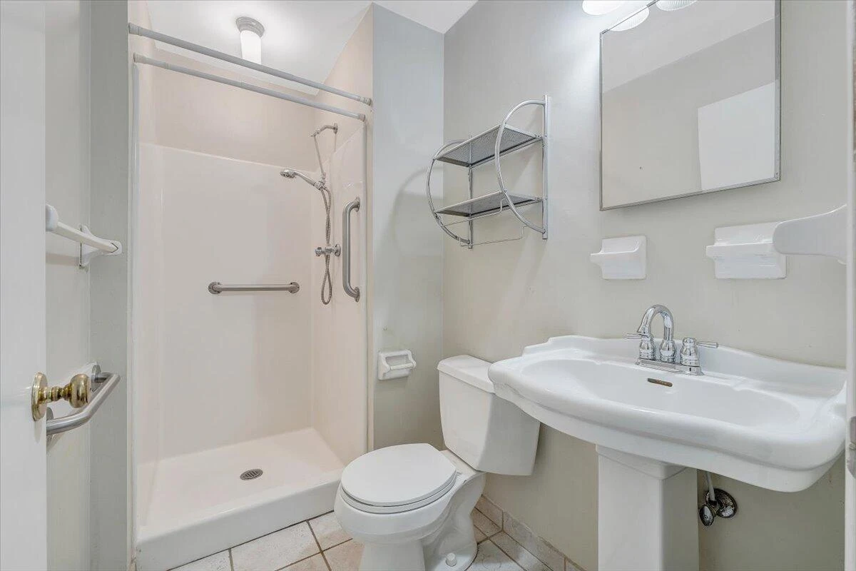 1025 Grove LN - Photo 28
