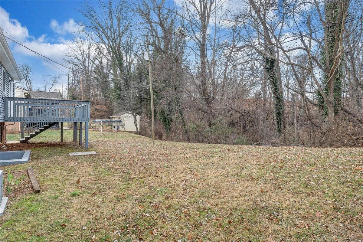 1025 Grove LN - Photo 33