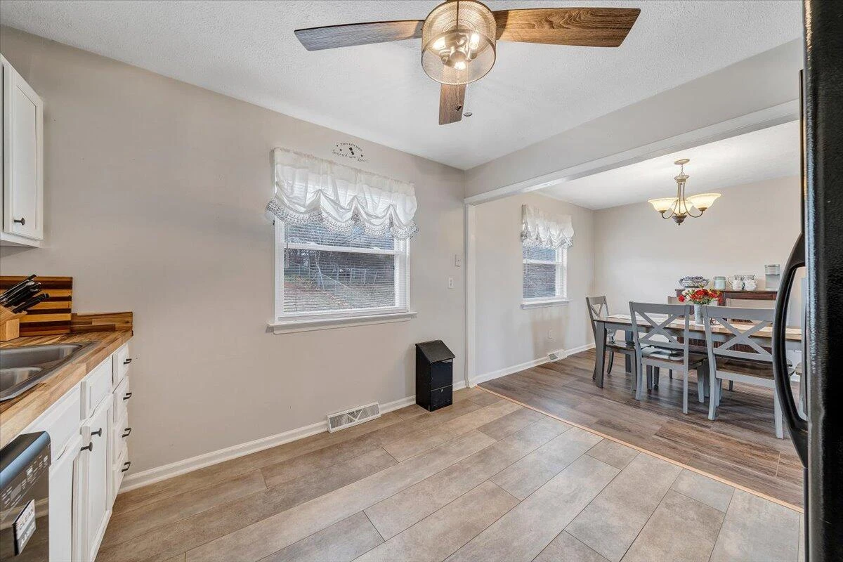 2868 Silver Leaf DR - Photo 11